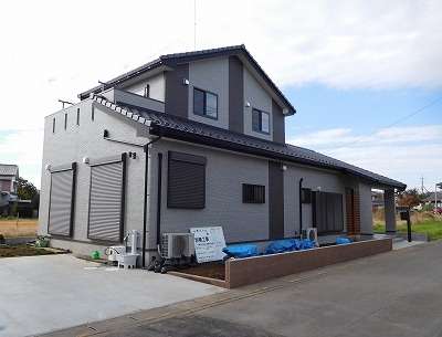 茶室とアトリエのある家